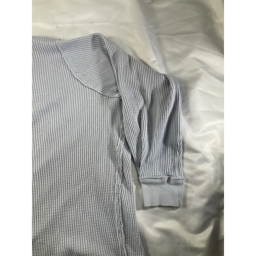 Free People We the Free Buttercup Distressed Thermal Shirt Sz XS lBaby Blue 247